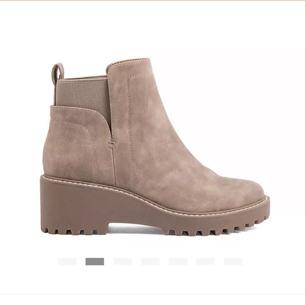 Dolce Vita Chelsea Boots